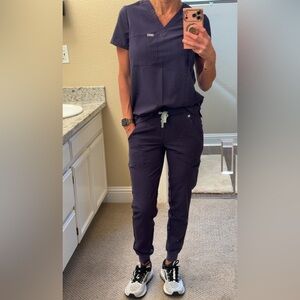 Women's Figs Purple Shadow XS scrubs set